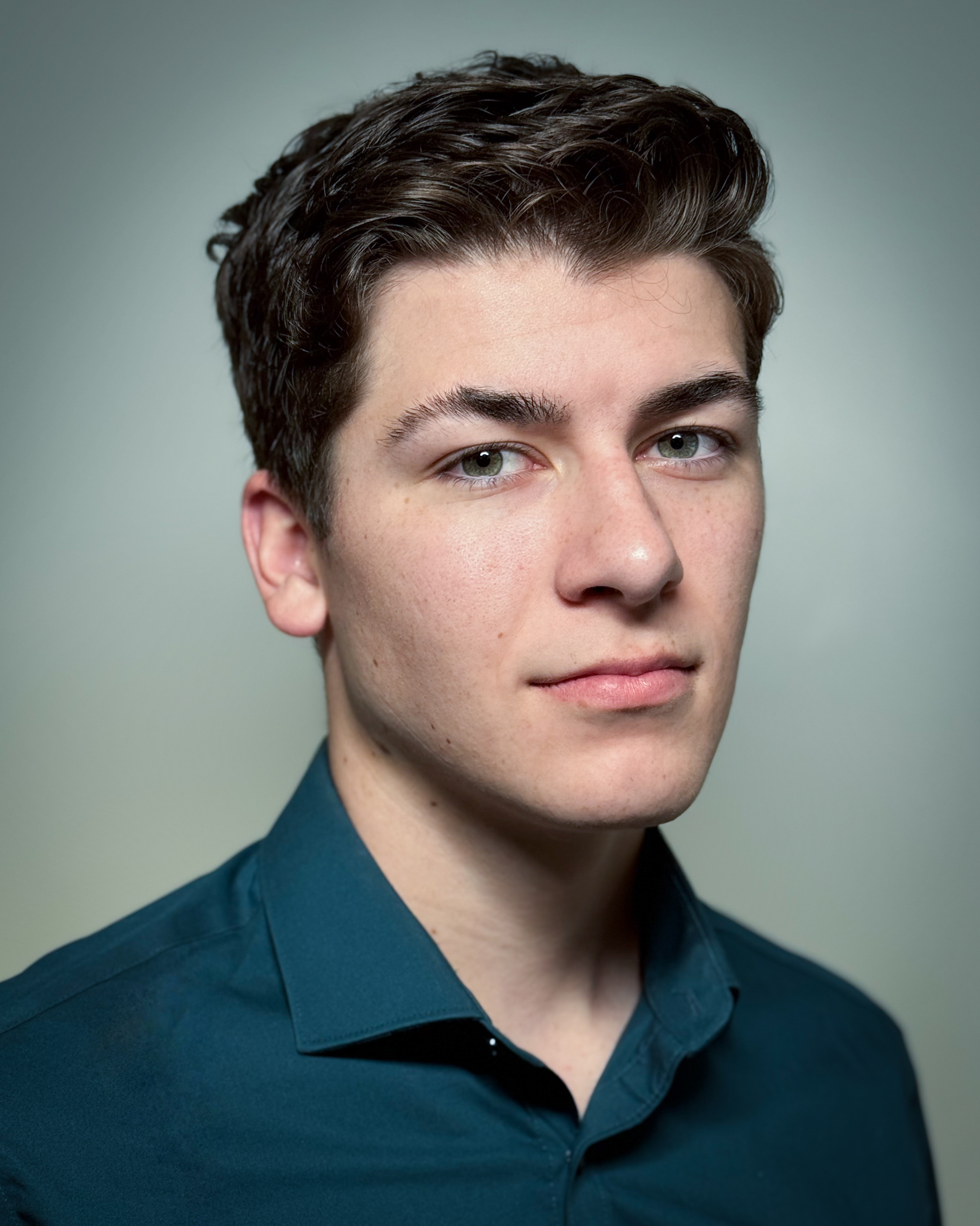 Drew Nicholas headshot 04